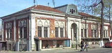 Columna, 110 (colţ str. Bănulescu-Bodoni)